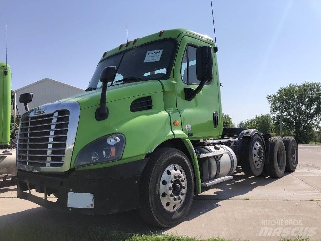 Freightliner CA113 Nyergesvontatók