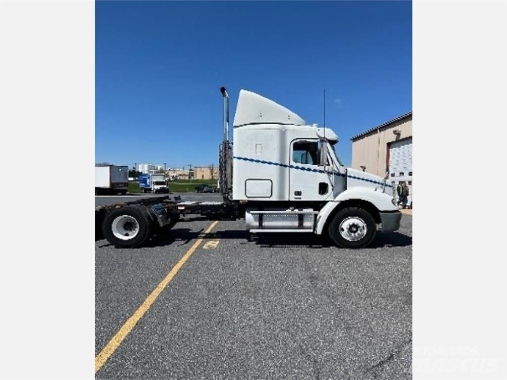 Freightliner CL112G Nyergesvontatók