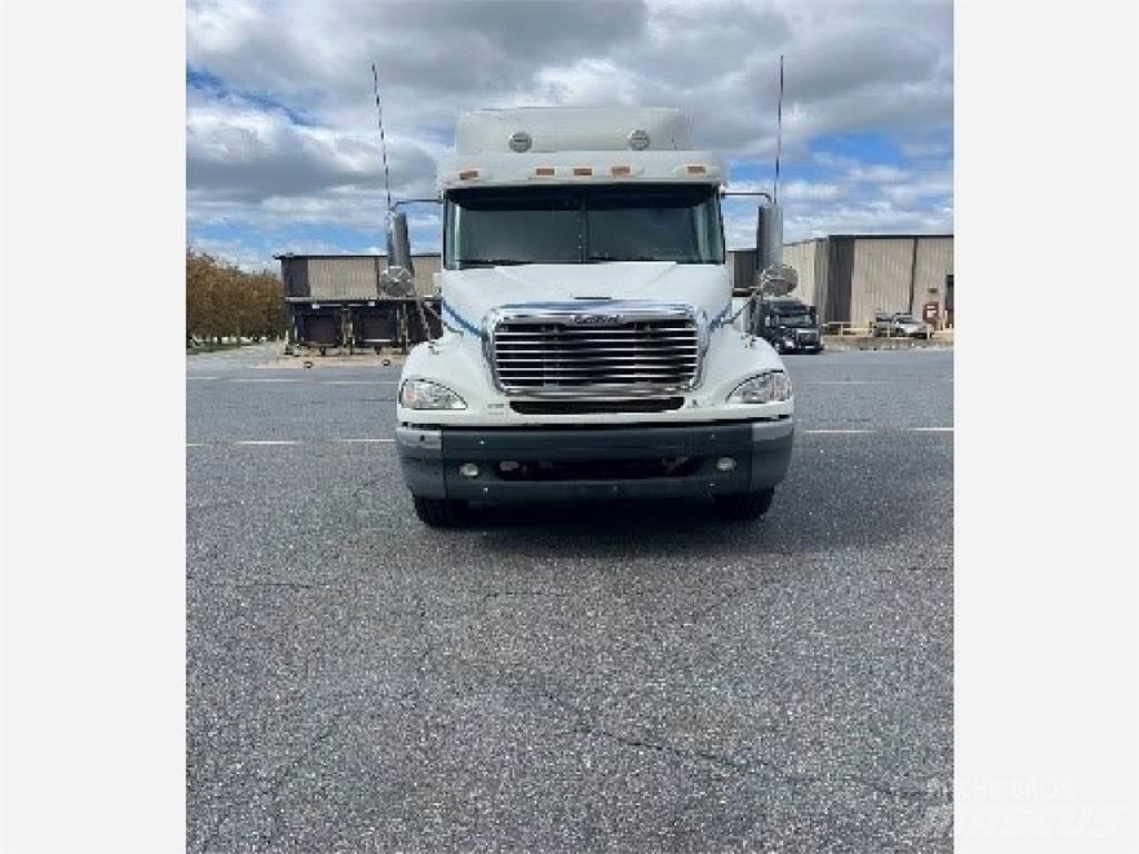 Freightliner CL112G Nyergesvontatók