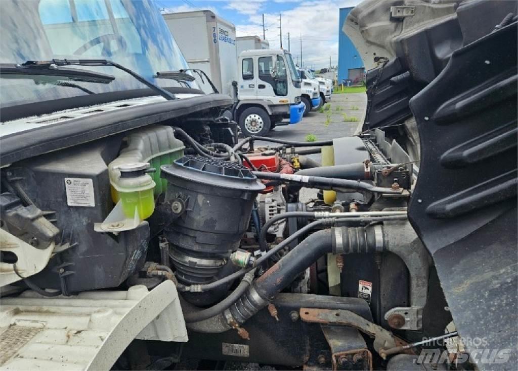 Freightliner M2 Dobozos teherautók