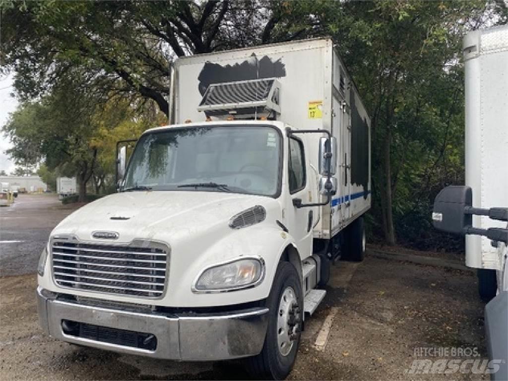 Freightliner M2-106 Dobozos teherautók