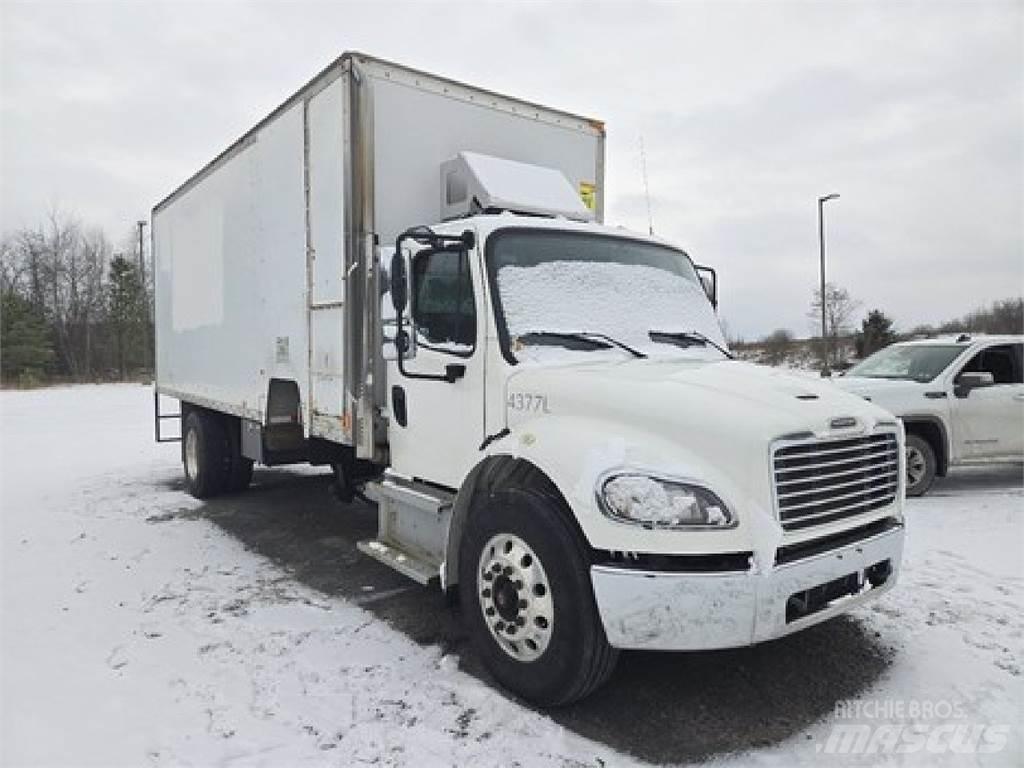 Freightliner M2-106 Dobozos teherautók