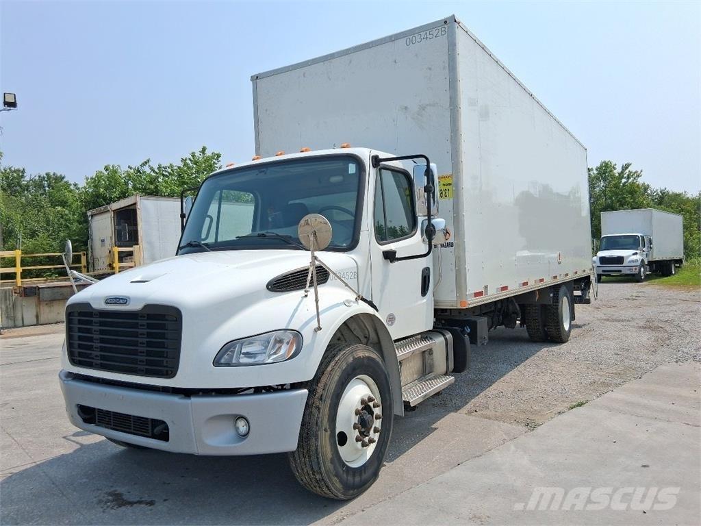 Freightliner M2-106 Dobozos teherautók