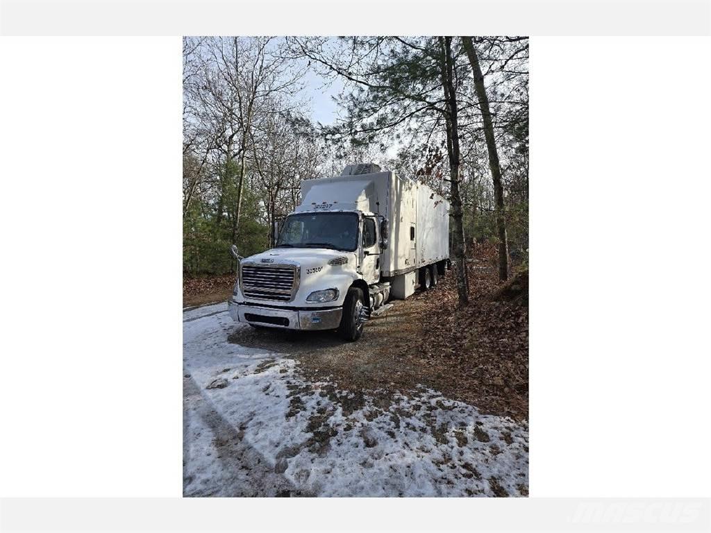 Freightliner M2-112 Dobozos teherautók