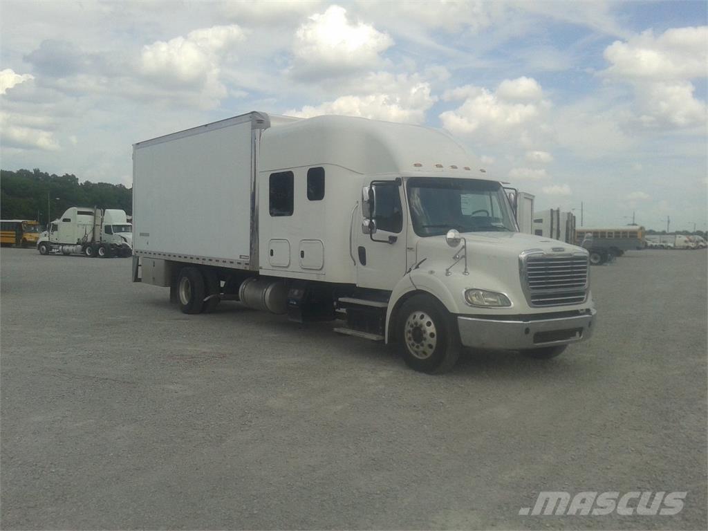 Freightliner M2-112 Dobozos teherautók