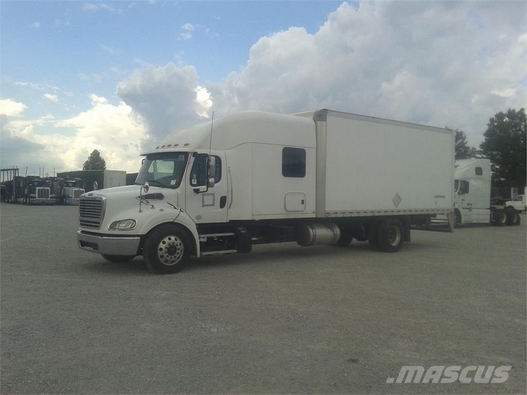Freightliner M2-112 Dobozos teherautók