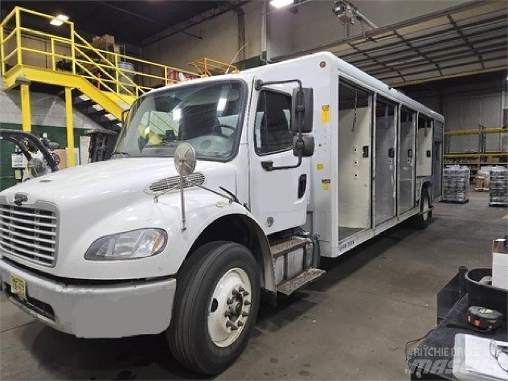 Freightliner M2106 Italszállító tehergépkocsik