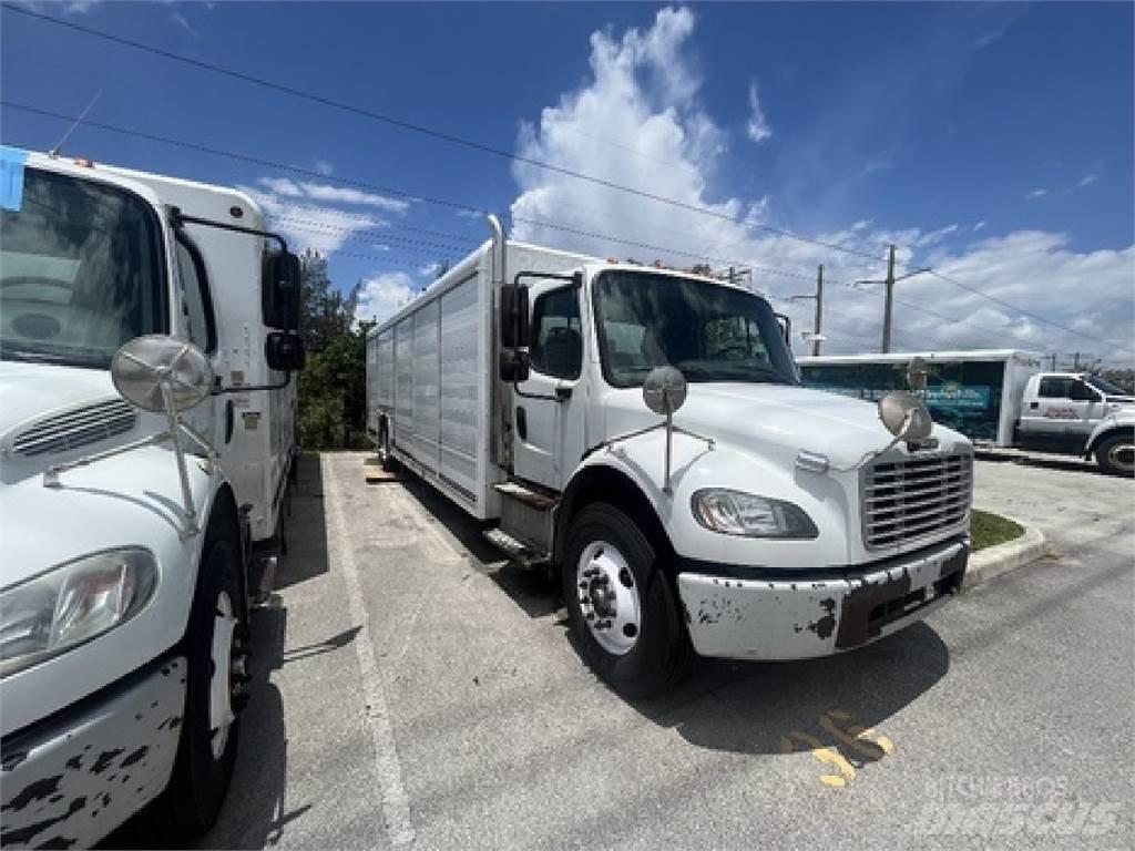 Freightliner M2106 Italszállító tehergépkocsik