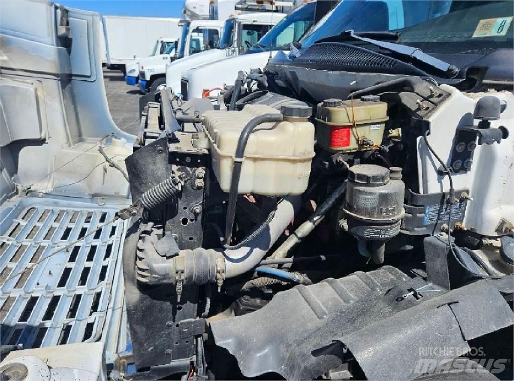 GMC C6500 Platós / Ponyvás teherautók