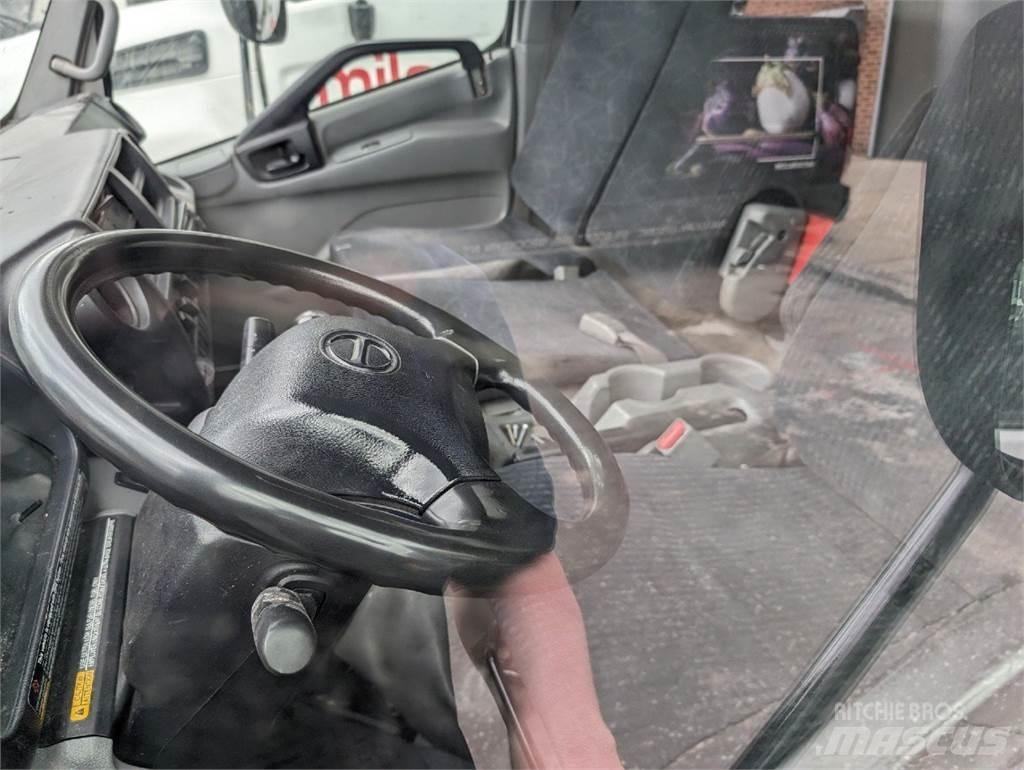 Hino 195 Hűtős