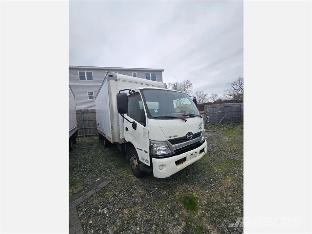 Hino 195 Dobozos teherautók