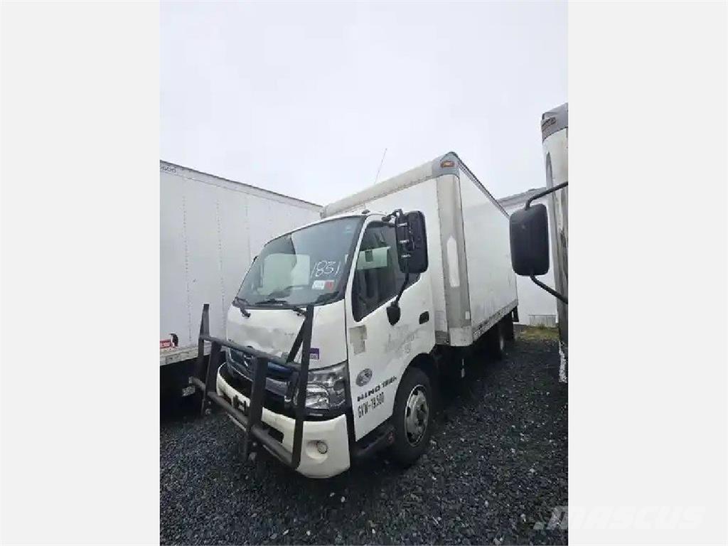 Hino 195 Dobozos teherautók