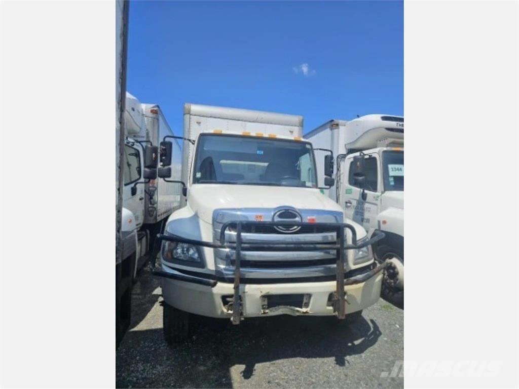 Hino 268 Dobozos teherautók
