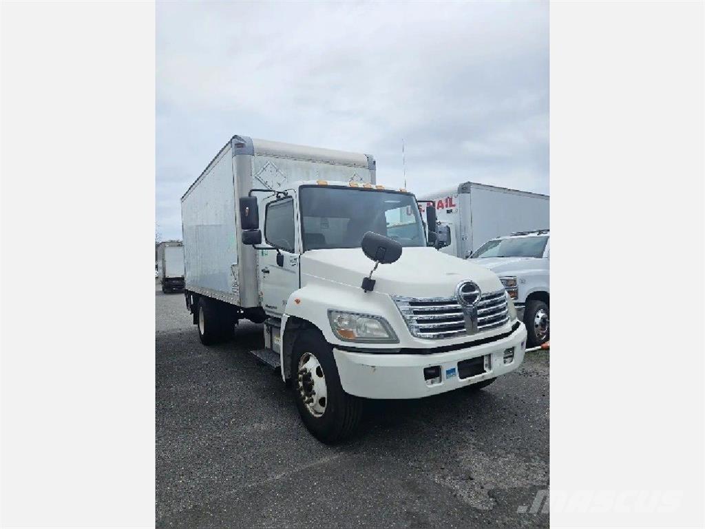 Hino 268 Dobozos teherautók