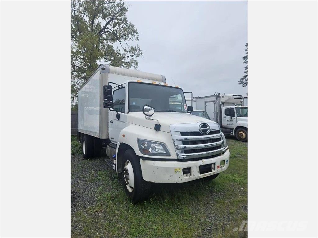 Hino 338 Dobozos teherautók