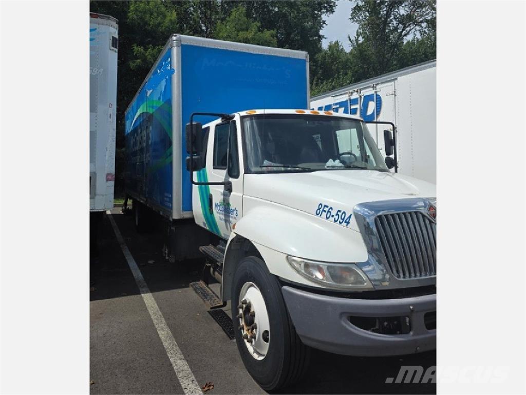 International 4300 Dobozos teherautók