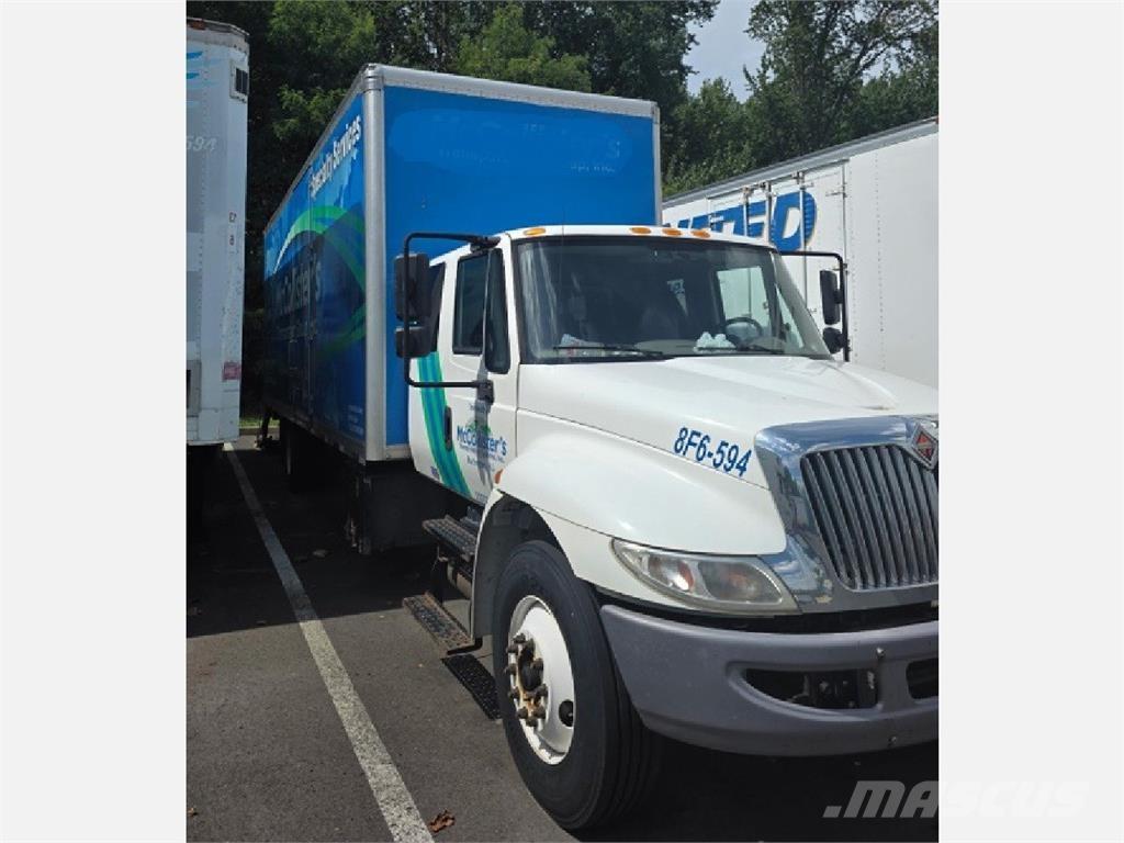 International 4300 Dobozos teherautók
