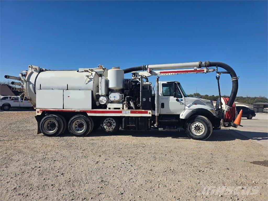 International 4400 Egyéb