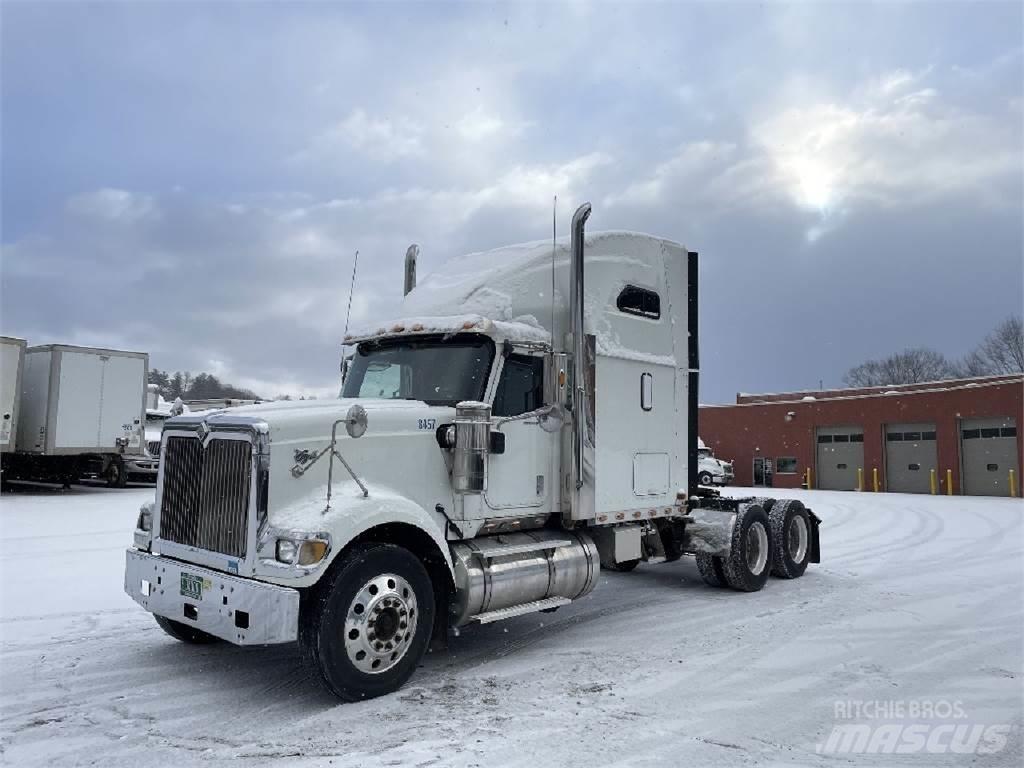 International 9900i Nyergesvontatók
