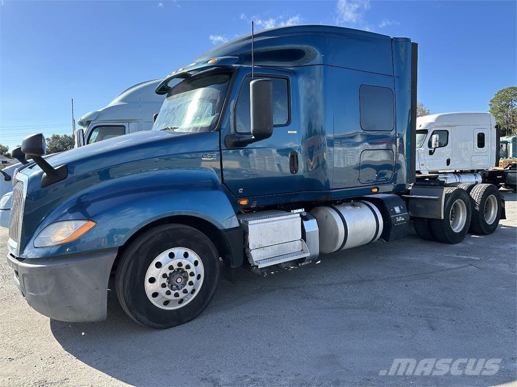 International LT625 Nyergesvontatók