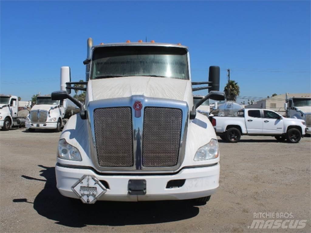 Kenworth T680 Fülkés alváz