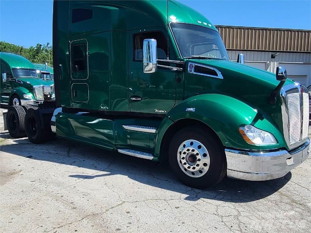 Kenworth T680 Nyergesvontatók