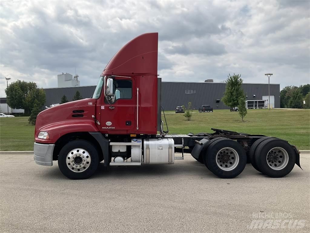 Mack CXU613 Egyéb