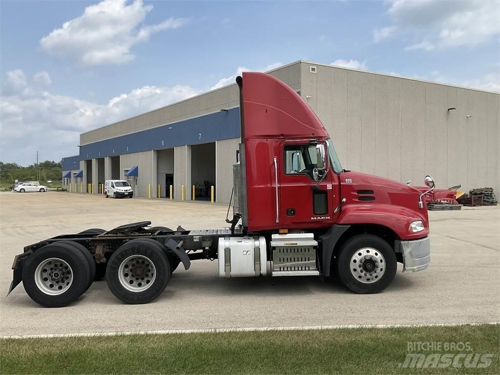 Mack CXU613 Egyéb