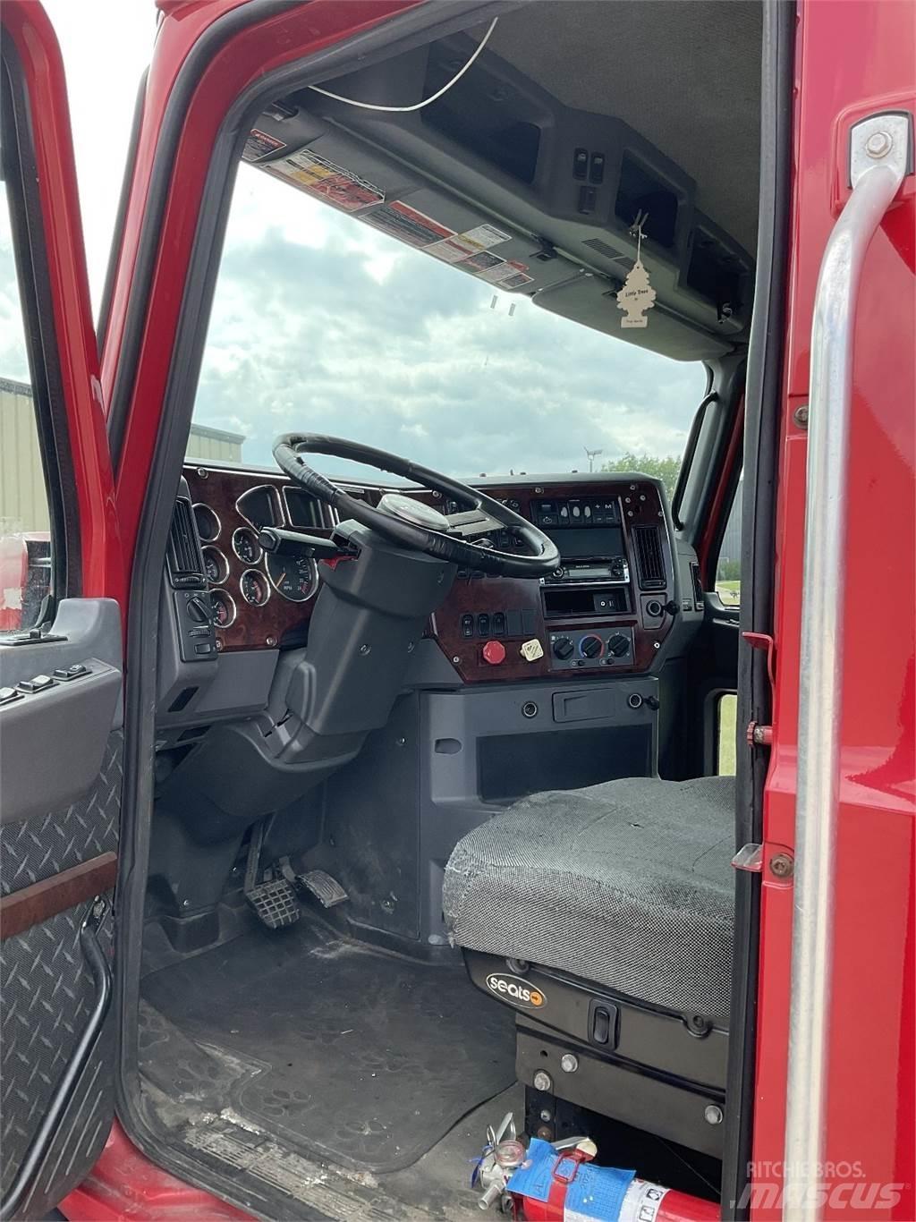 Mack CXU613 Egyéb