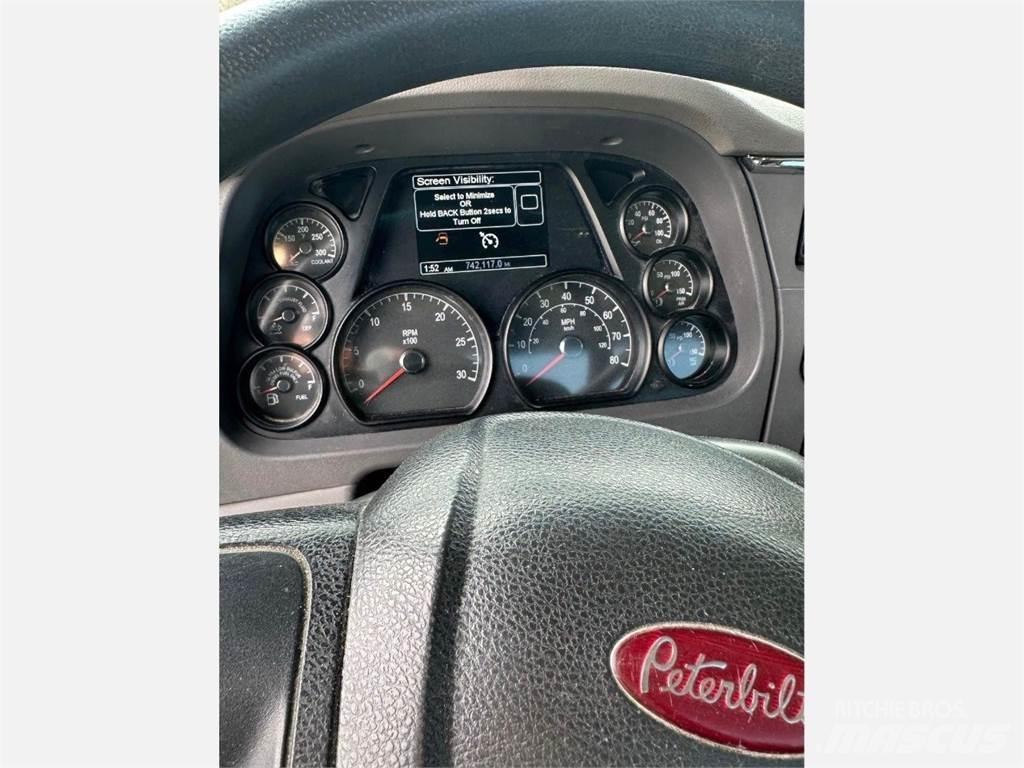 Peterbilt 567 Nyergesvontatók