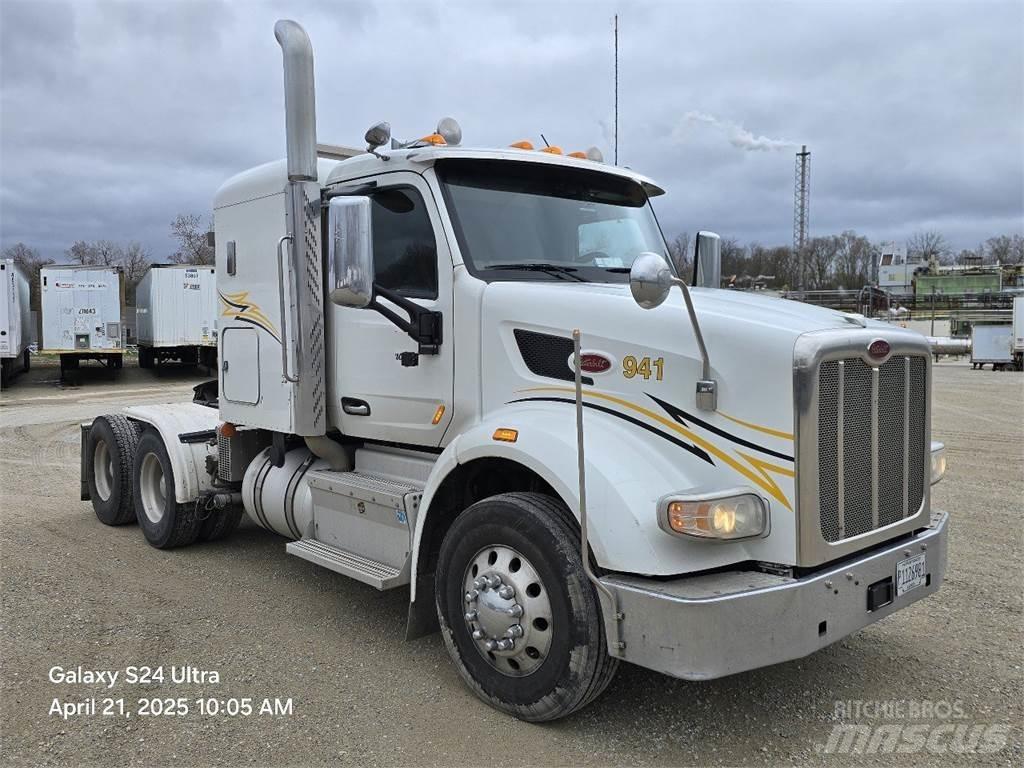 Peterbilt 567 Nyergesvontatók