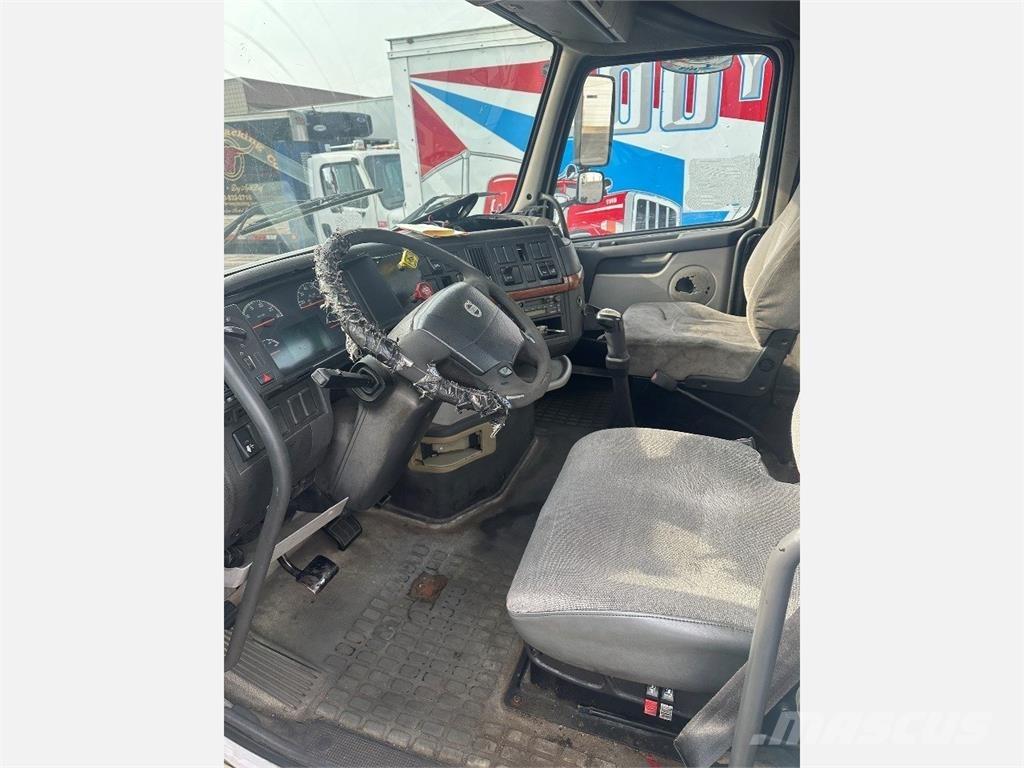 Volvo VNL Nyergesvontatók