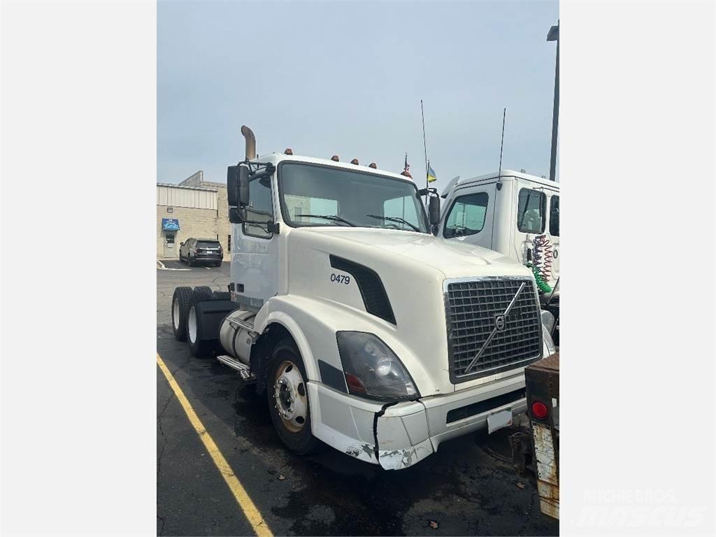 Volvo VNL300 Nyergesvontatók