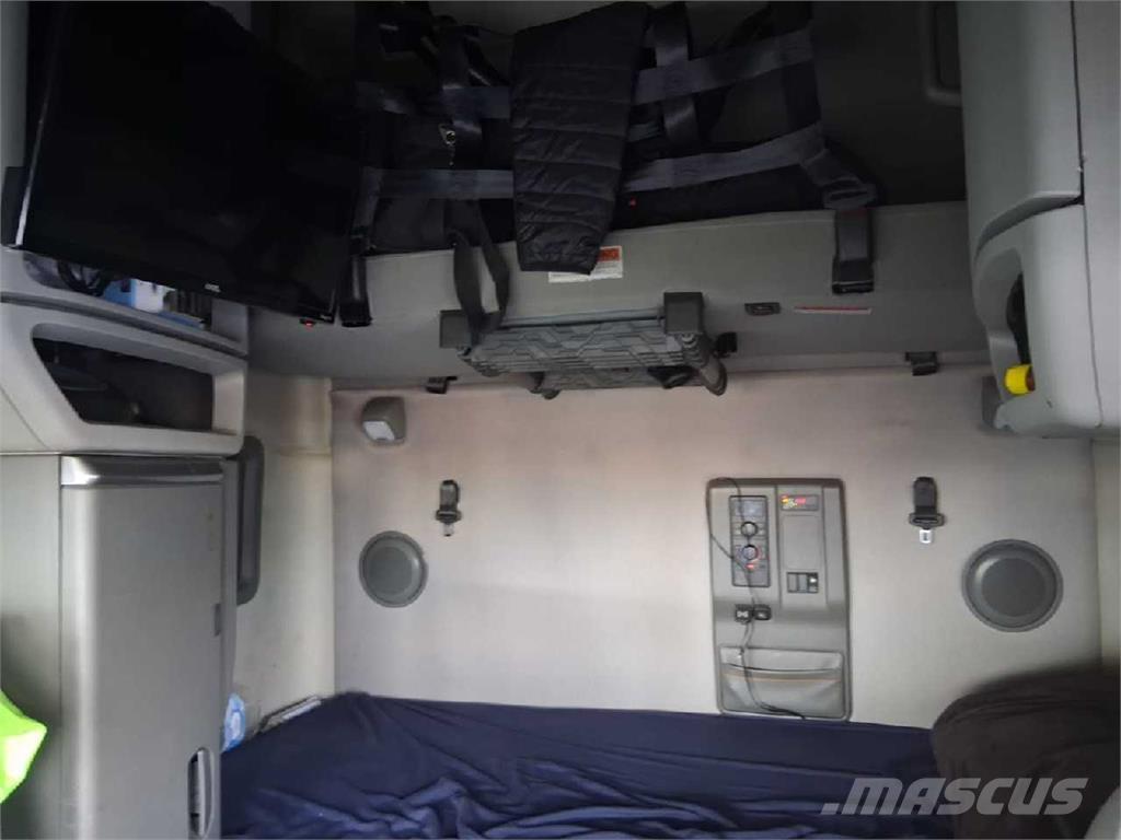 Volvo VNL64T760 Nyergesvontatók