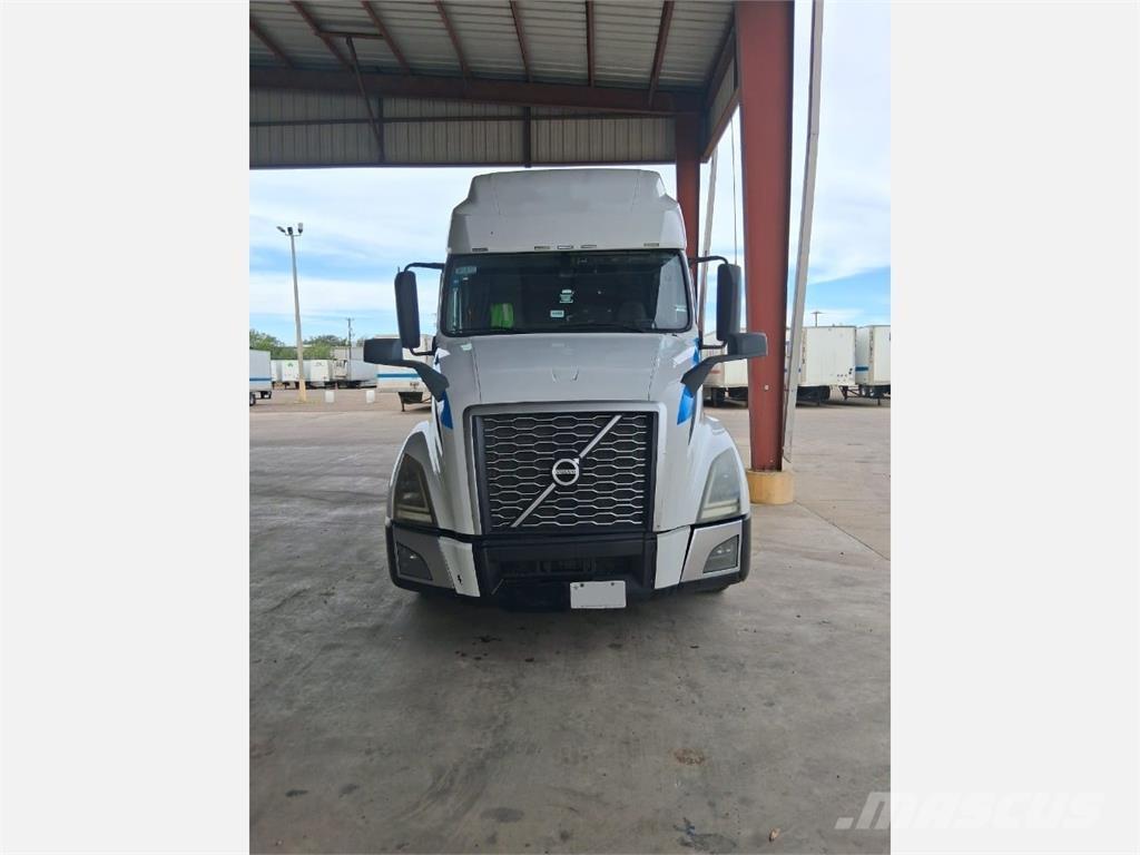 Volvo VNL64T760 Nyergesvontatók