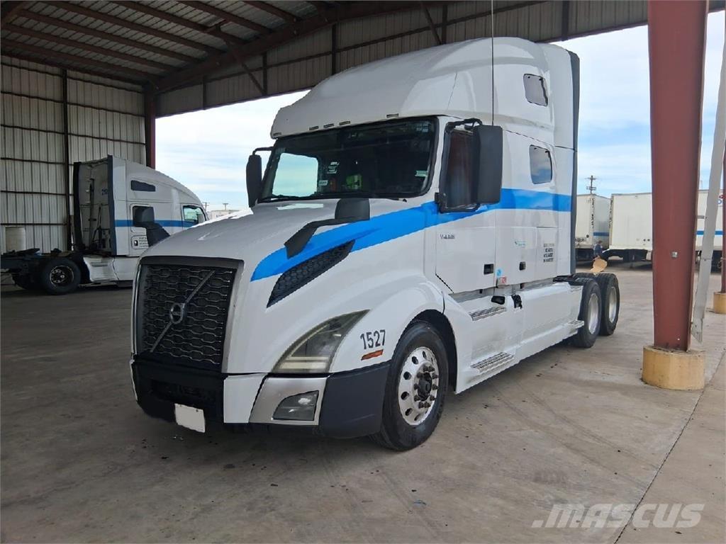 Volvo VNL64T760 Nyergesvontatók