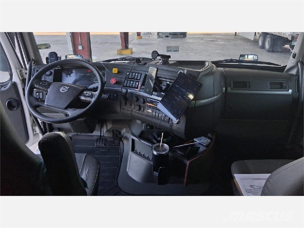 Volvo VNL64T760 Nyergesvontatók