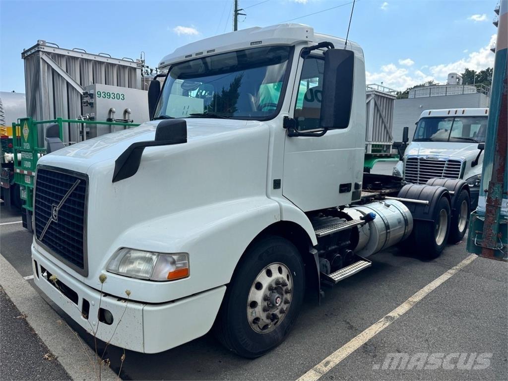 Volvo VNM64T200 Nyergesvontatók