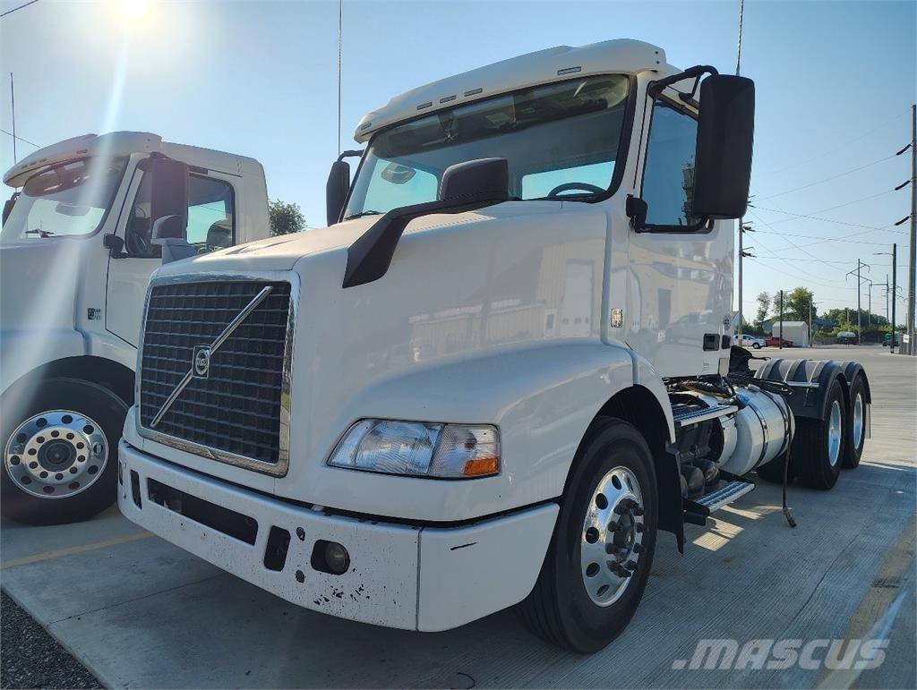 Volvo VNM64T200 Nyergesvontatók