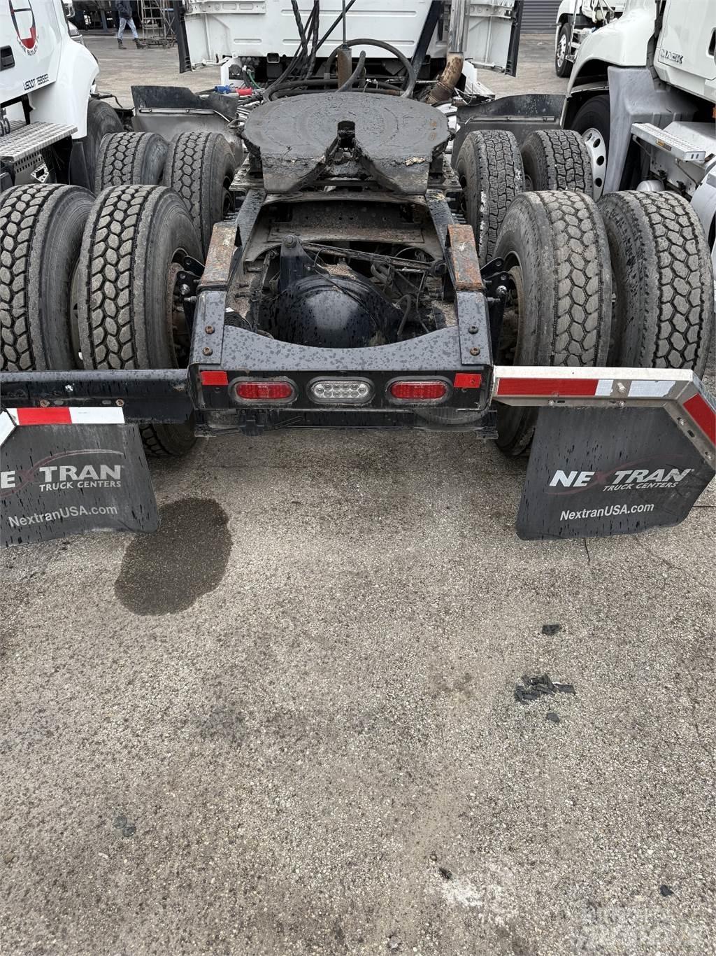 Volvo VNR64T300 Nyergesvontatók