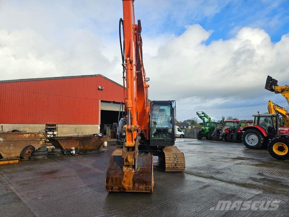 Hitachi ZX135 Lánctalpas kotrók