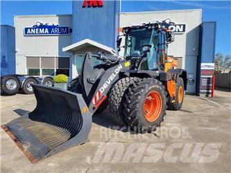 Develon DL220-7 Gumikerekes homlokrakodók