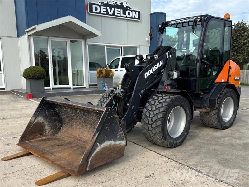 Develon DL60-7 Gumikerekes homlokrakodók