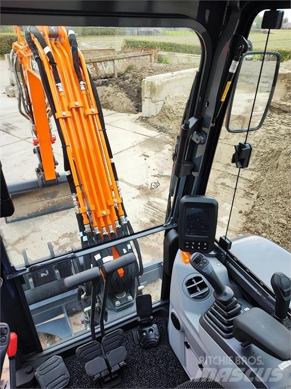 Develon DX27z-7 Mini kotrók < 7t