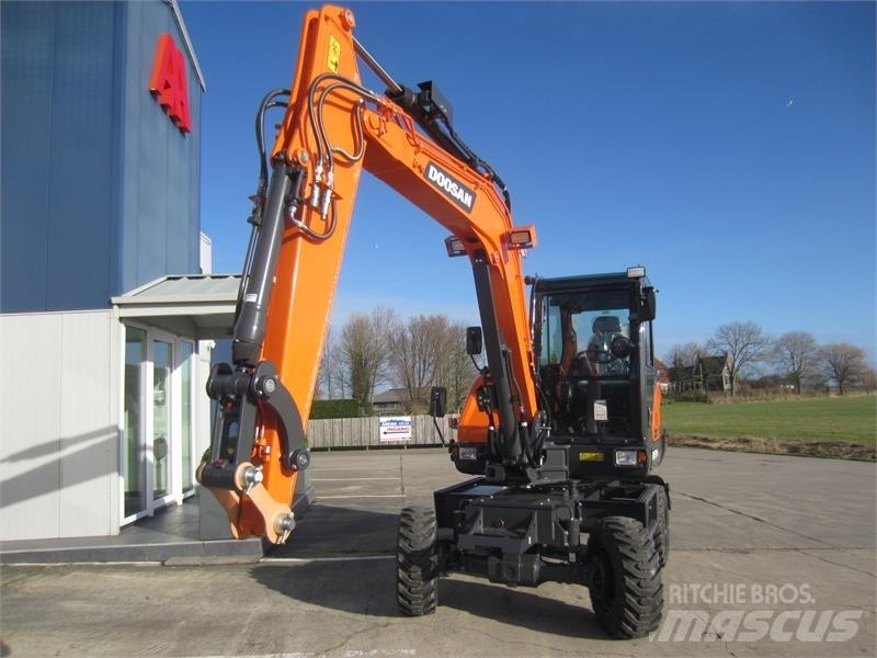 Develon DX57W-7 Mini kotrók < 7t