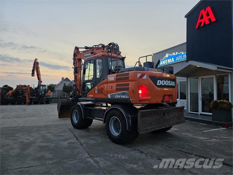 Doosan DX140W-5 Gumikerekes kotrók