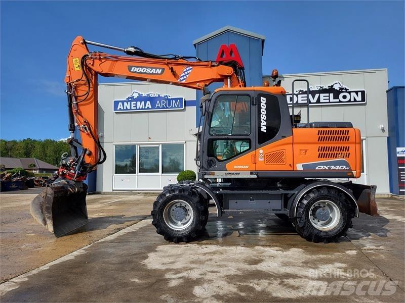 Doosan DX140W-5 Gumikerekes kotrók