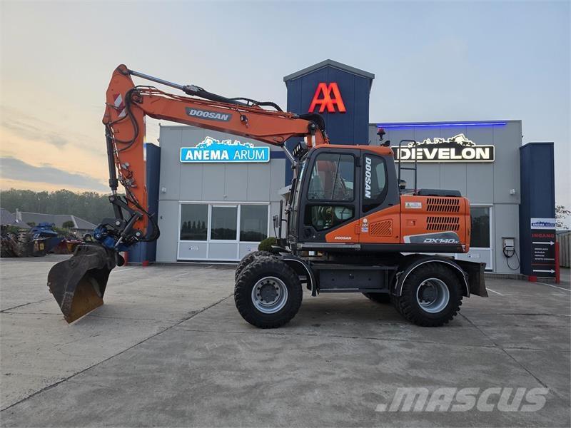 Doosan DX140W-5 Gumikerekes kotrók