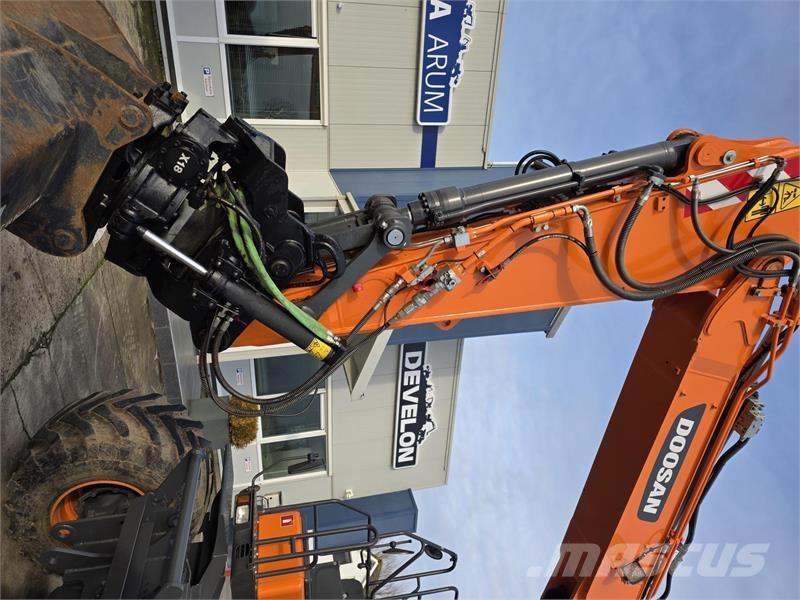 Doosan DX160W-5 Gumikerekes kotrók