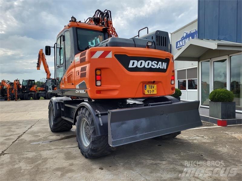 Doosan DX165W-5 Gumikerekes kotrók